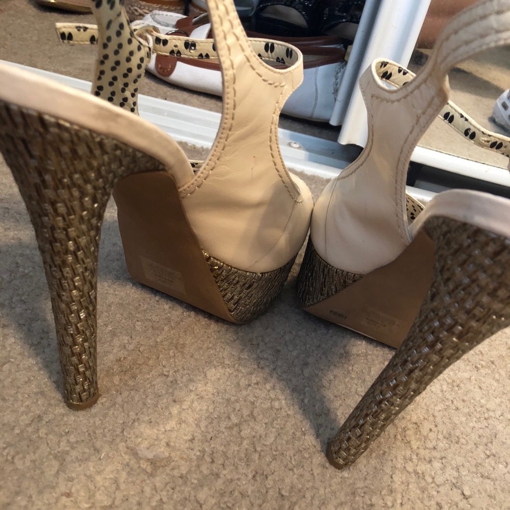 Jessica Simpson high heels